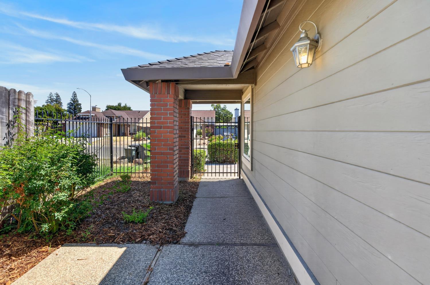 8048 Cardale Way