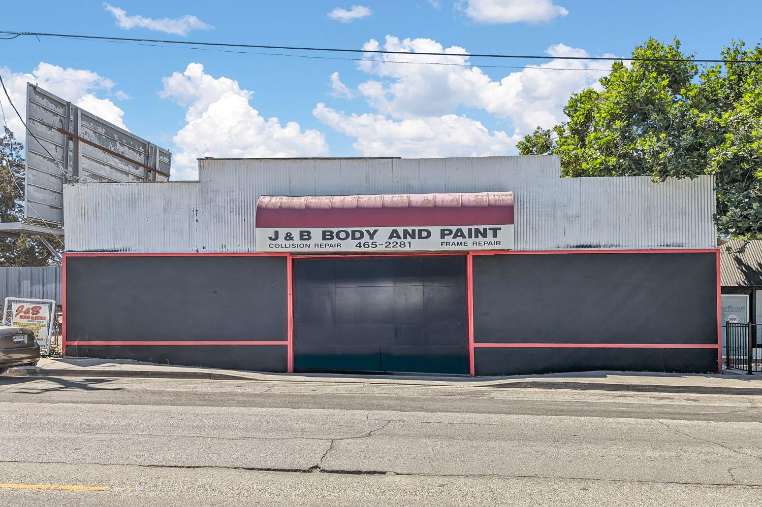 2200 Country Club Boulevard