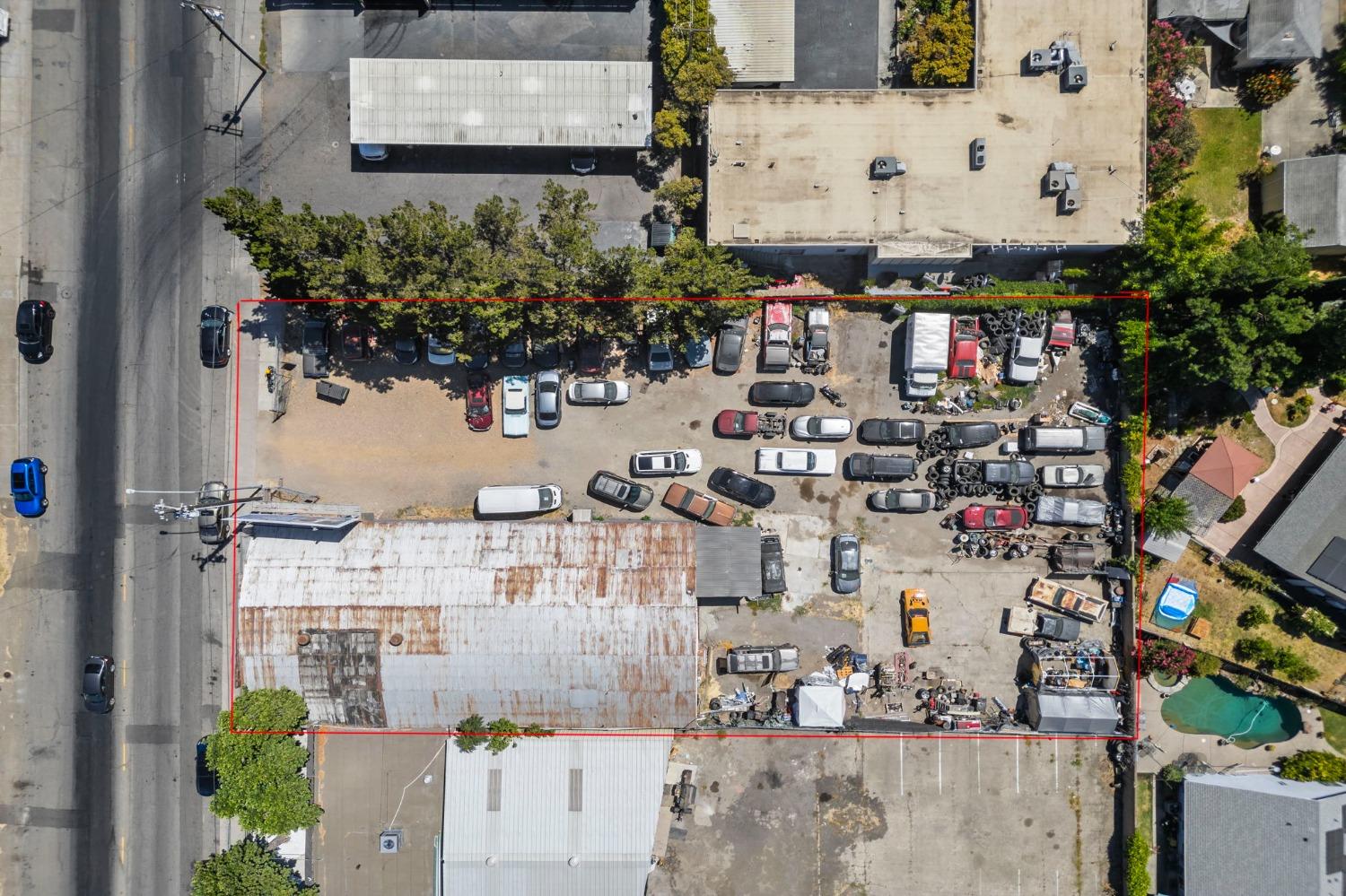 2200 Country Club Boulevard