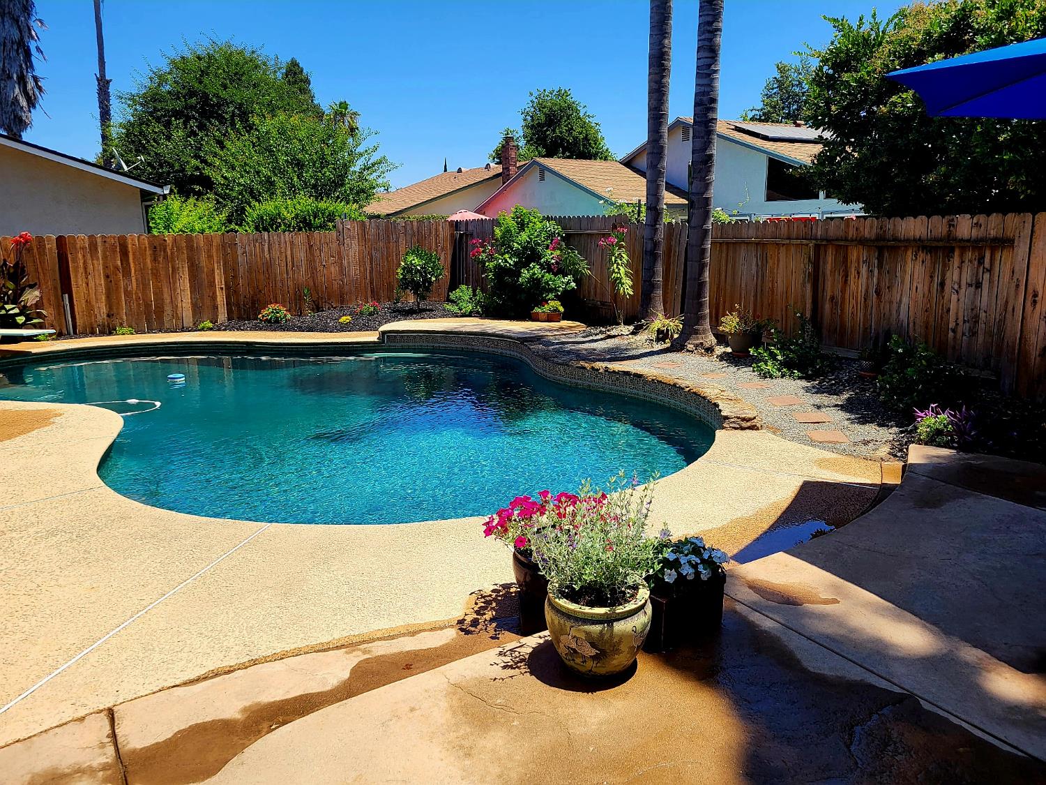 9212 Falkland Way