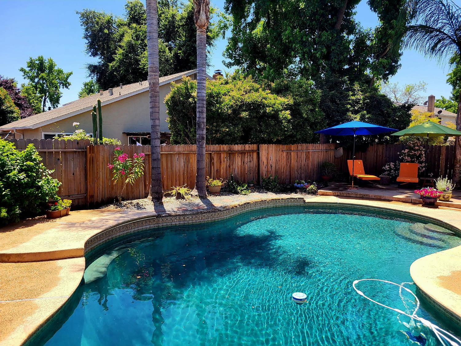 9212 Falkland Way