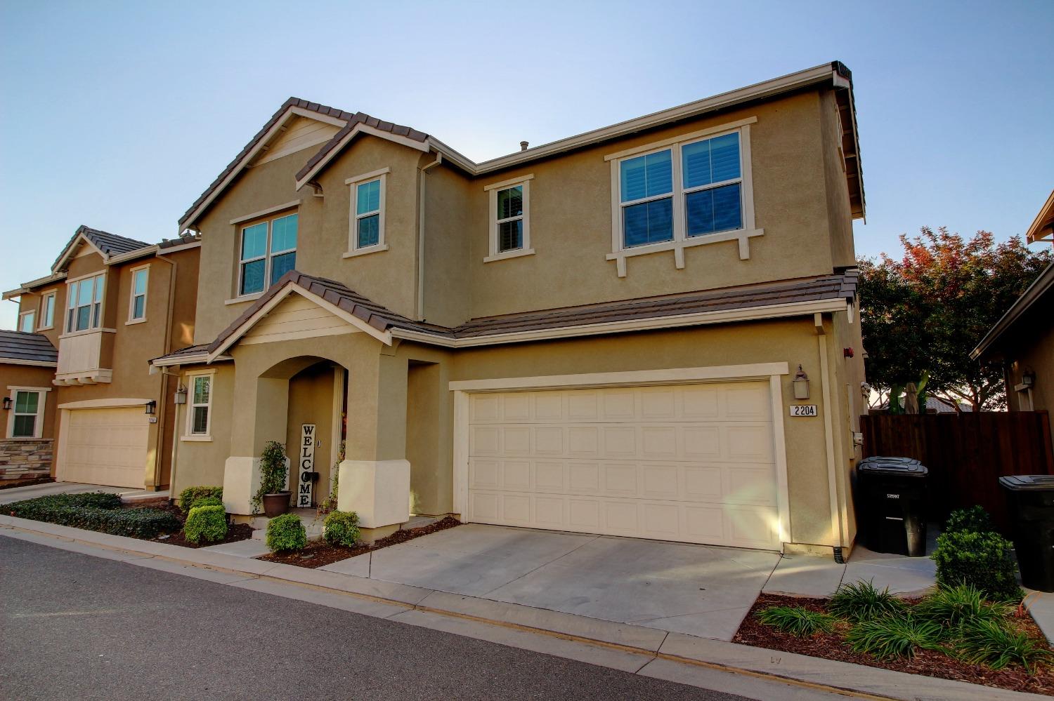 2204 Gallery Drive