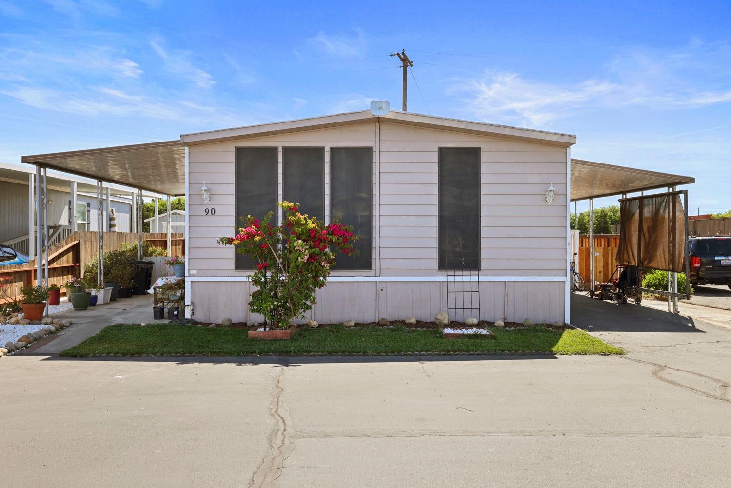 View Modesto, CA 95350 mobile home