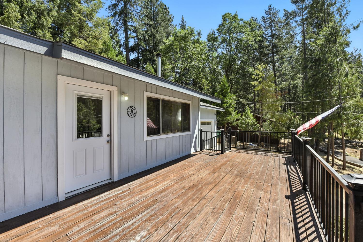 5479 Wisteria Road