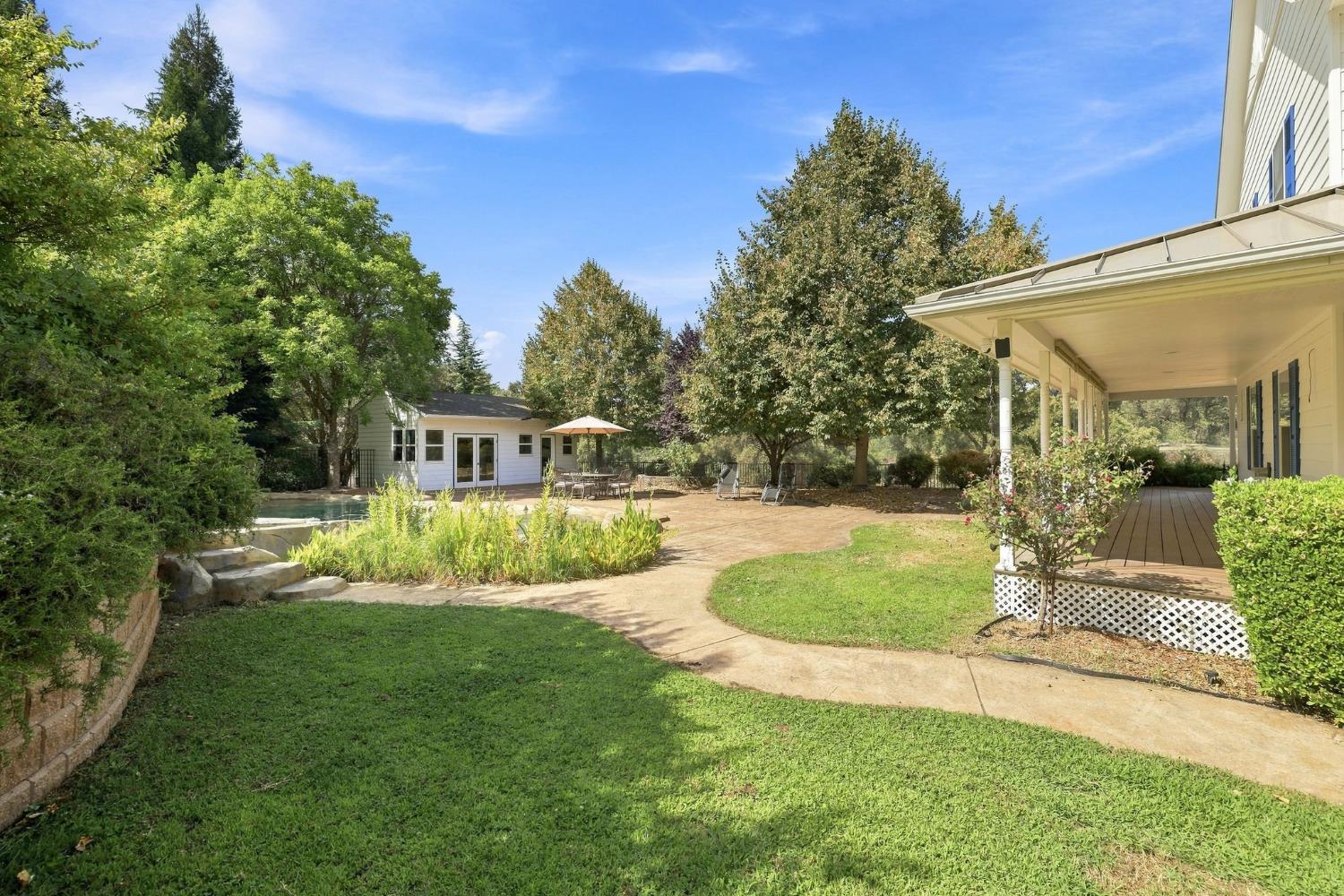 180 Rainbow Valley Lane