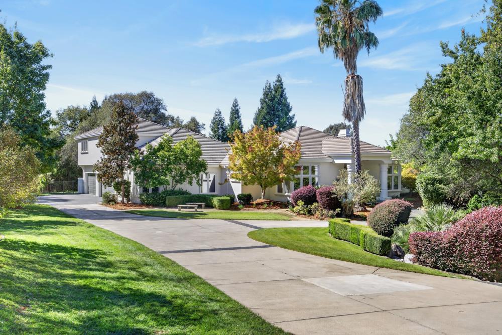 5988 Alta Loma Court