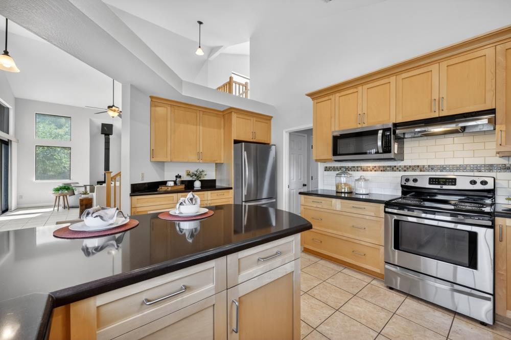 2489 Knollwood Drive