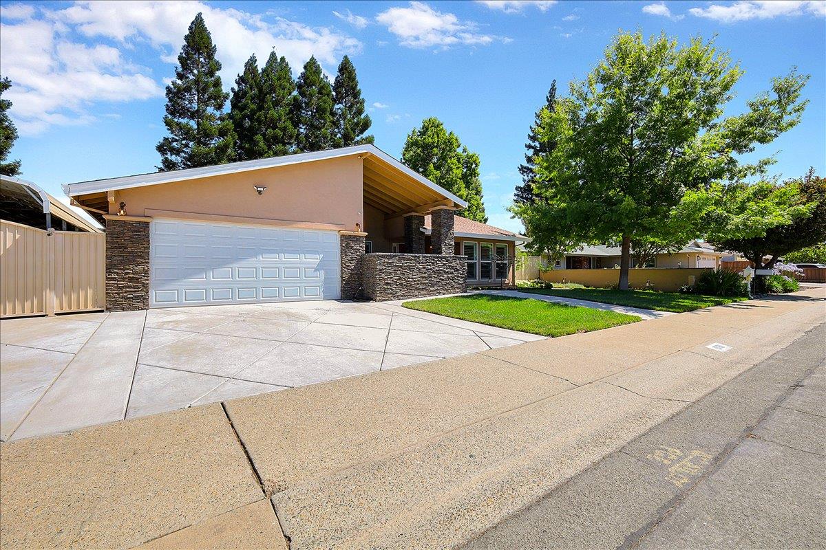 1531 Eden Way