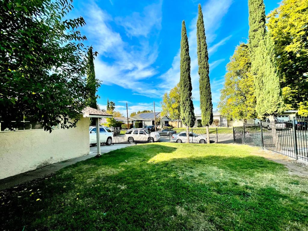 Photo of 2258 Babette Way, Sacramento, CA 95832 (MLS # 225132423)