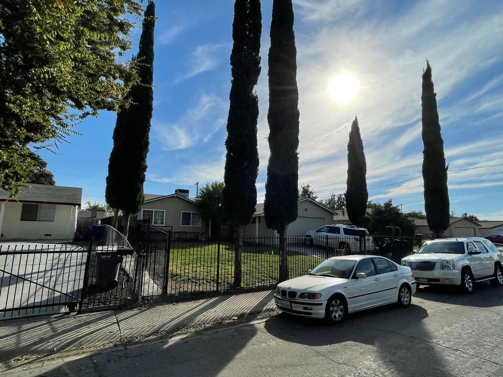 Photo of 2258 Babette Way, Sacramento, CA 95832 (MLS # 225132423)