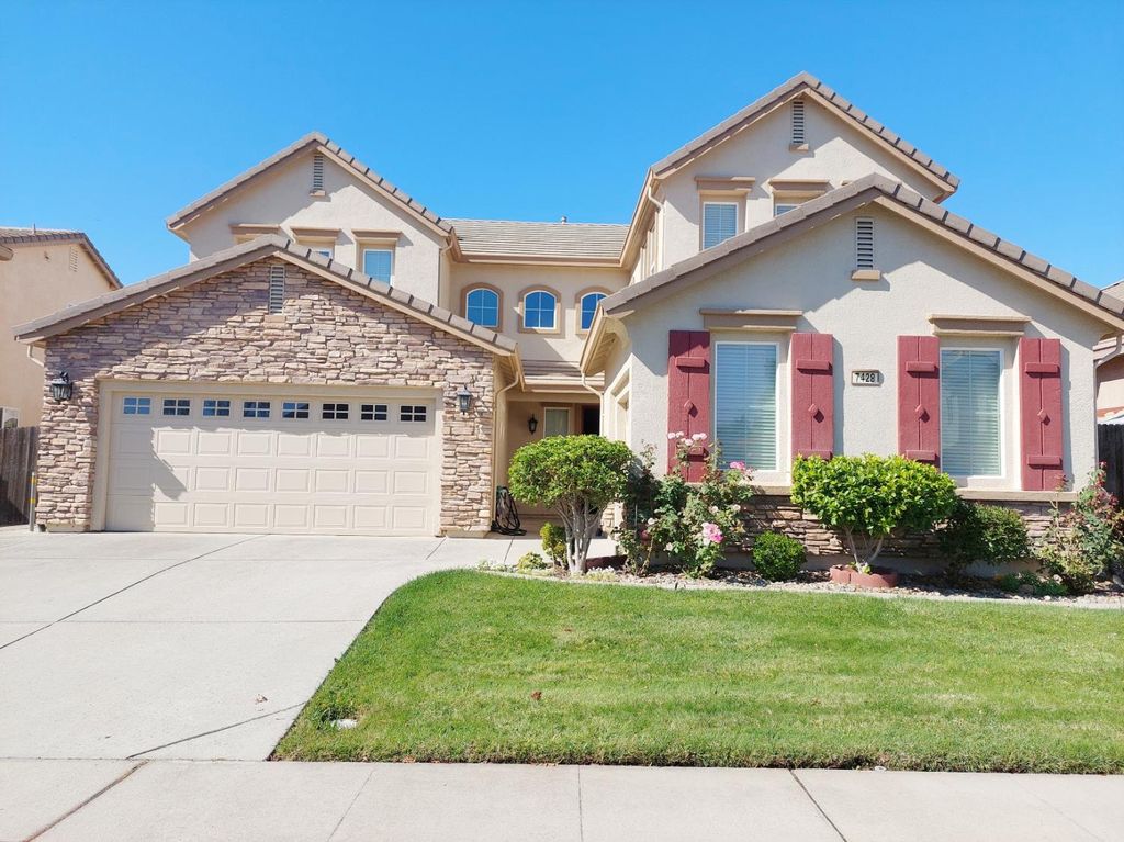 Photo of 7428 Rio Tamega Drive, Elk Grove, CA 95757 (MLS # 225137107)