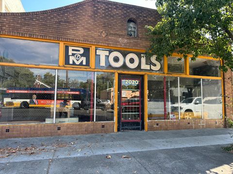 2020 Broadway Sacramento CA 95818