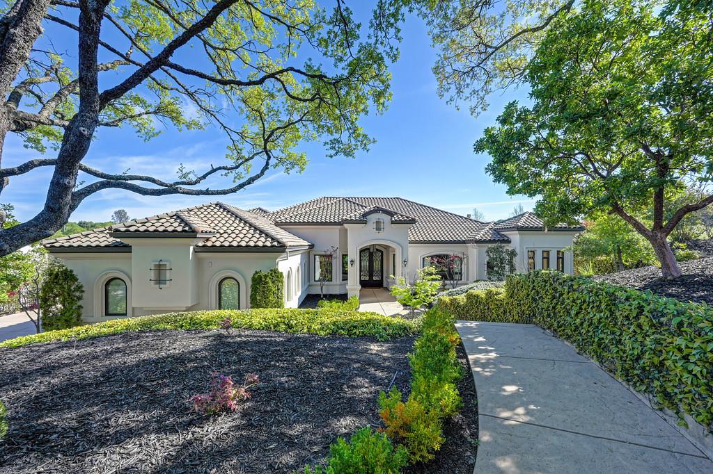 3684 Greenview Drive