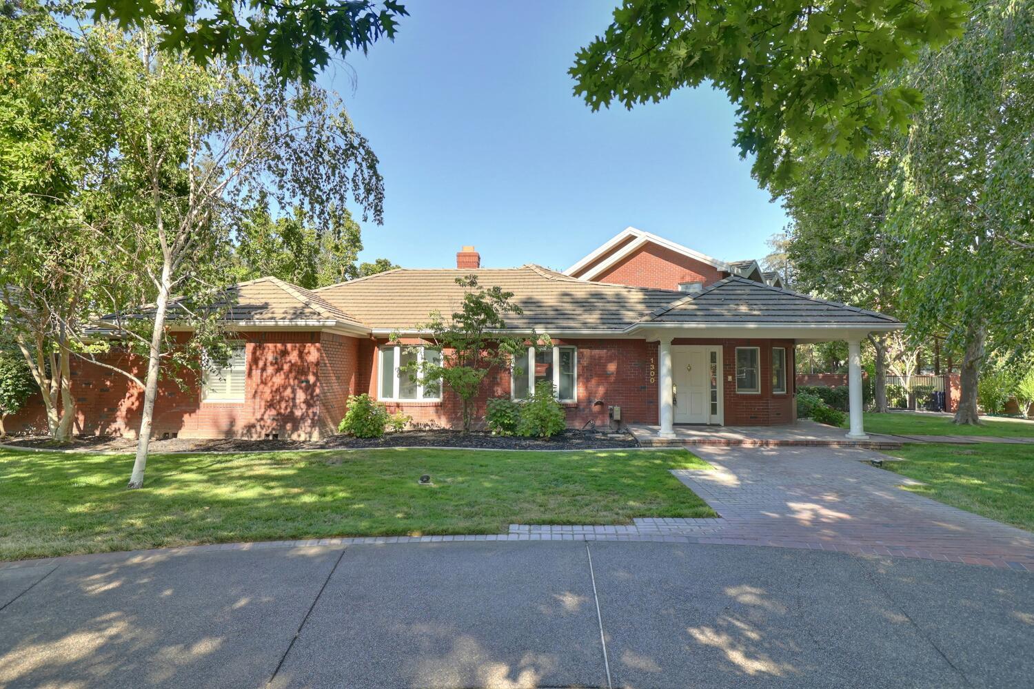 1300 Mariemont Avenue