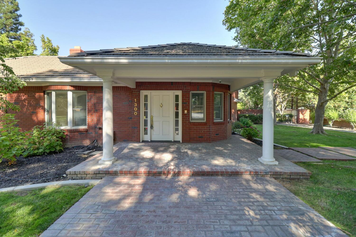 1300 Mariemont Avenue