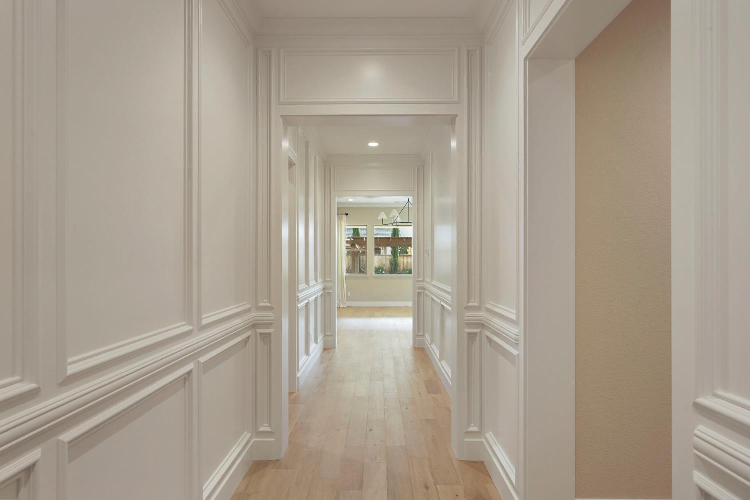 3040 Carrousel Street