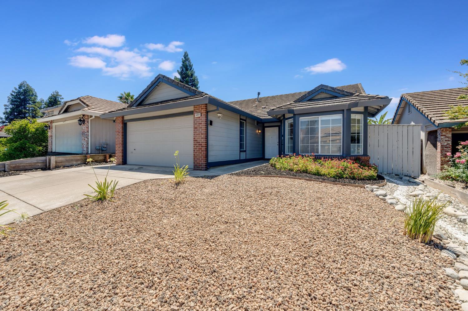 5008 Burnbrae Place