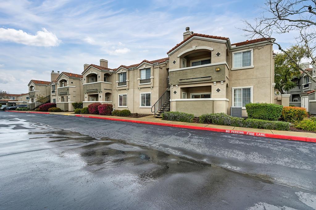 885 Halidon Way 1018