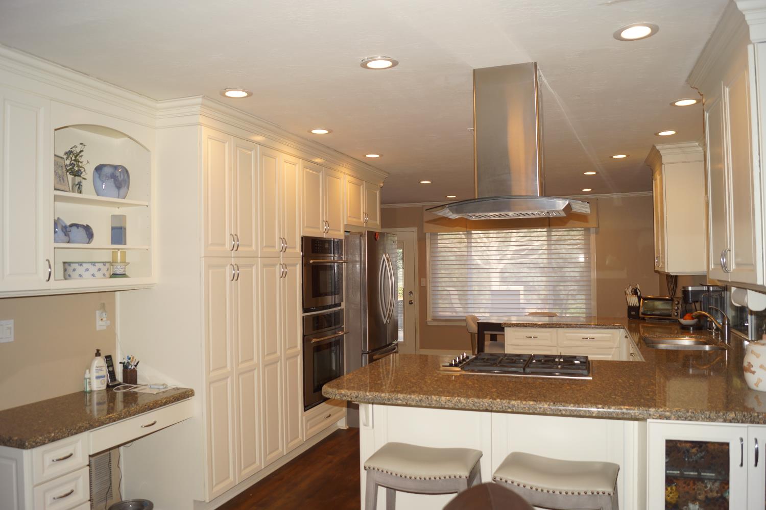 110 Valle Vista Place