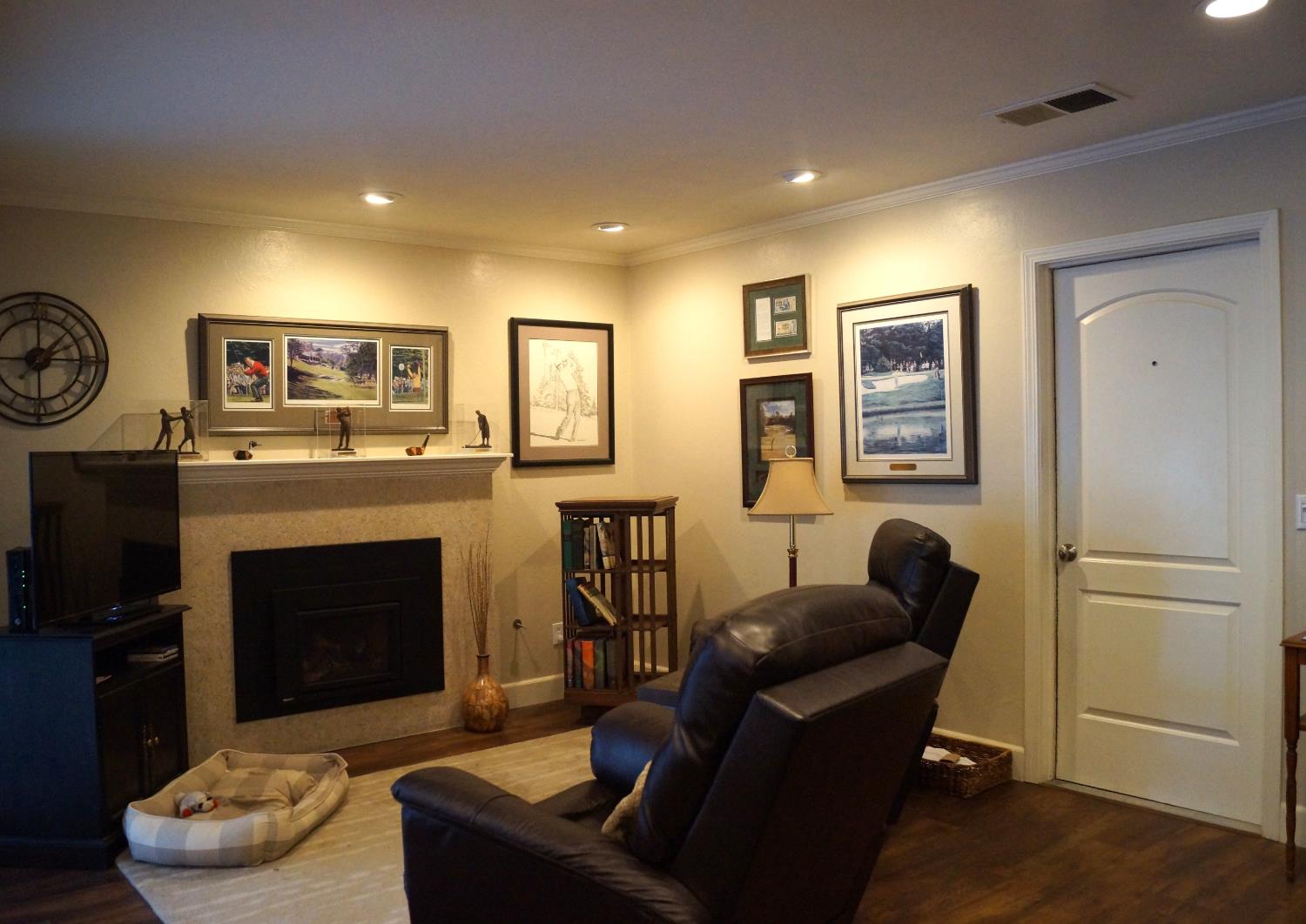 110 Valle Vista Place