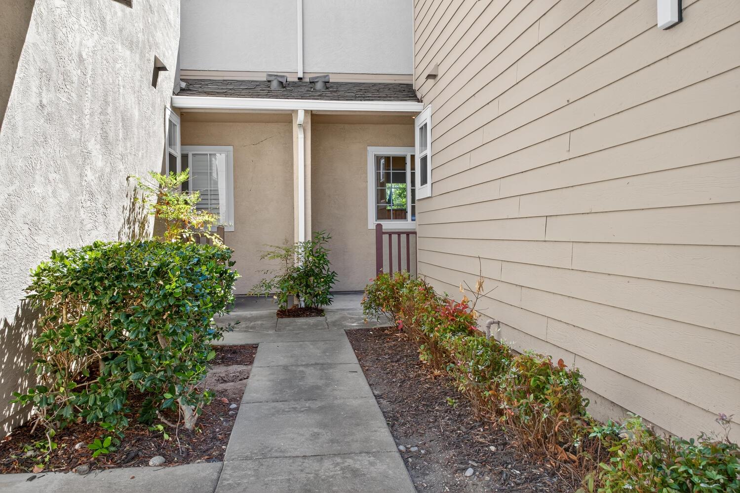 10625 Eastertown Lane