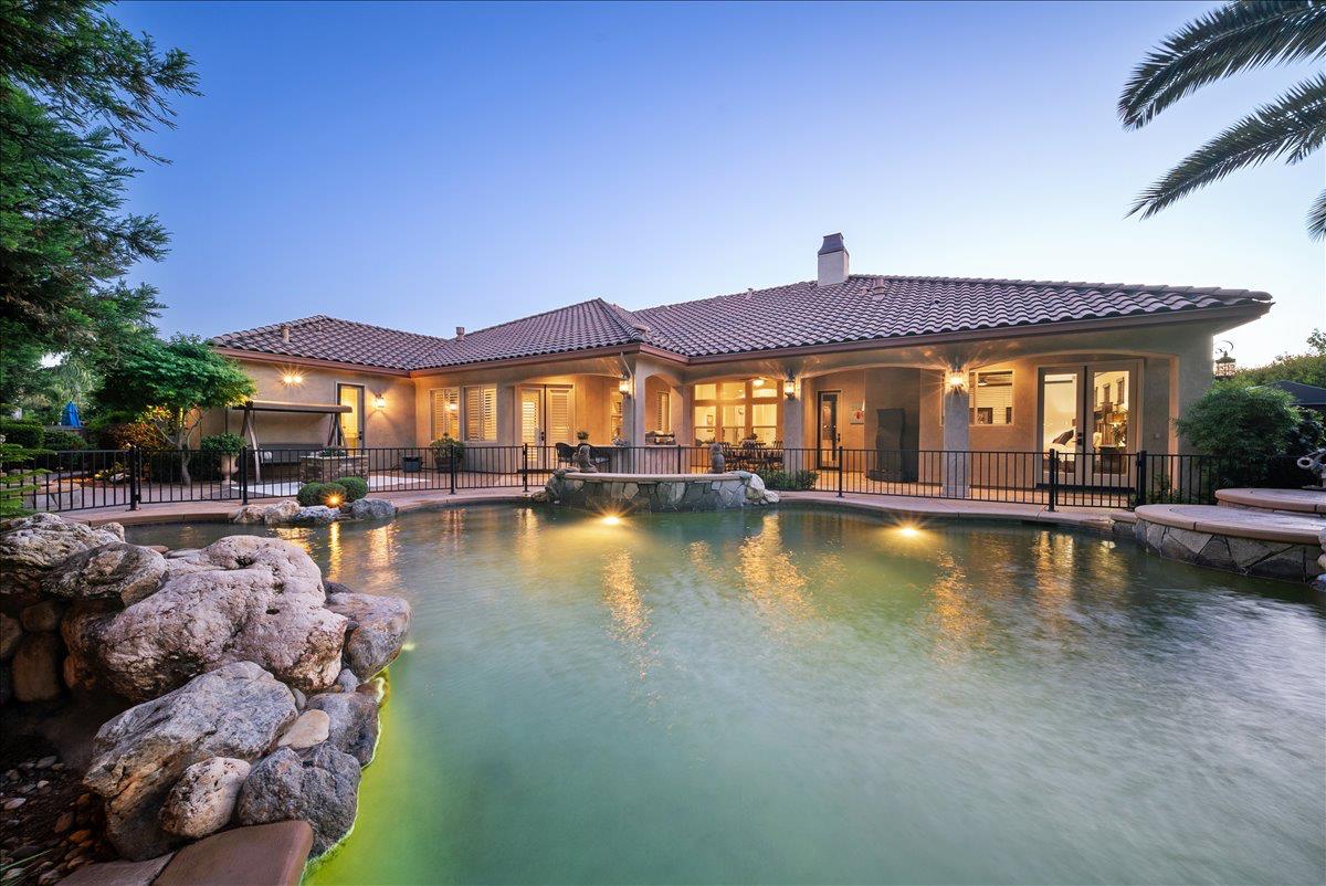 3813 Westchester Drive