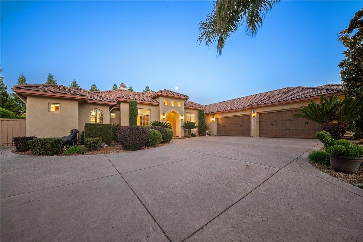 3813 Westchester Drive