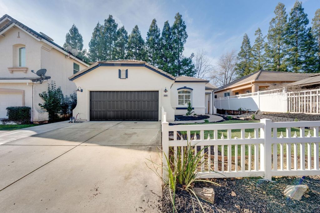 Photo of 8068 Jaden Lane, Fair Oaks, CA 95628 (MLS # 226006559)