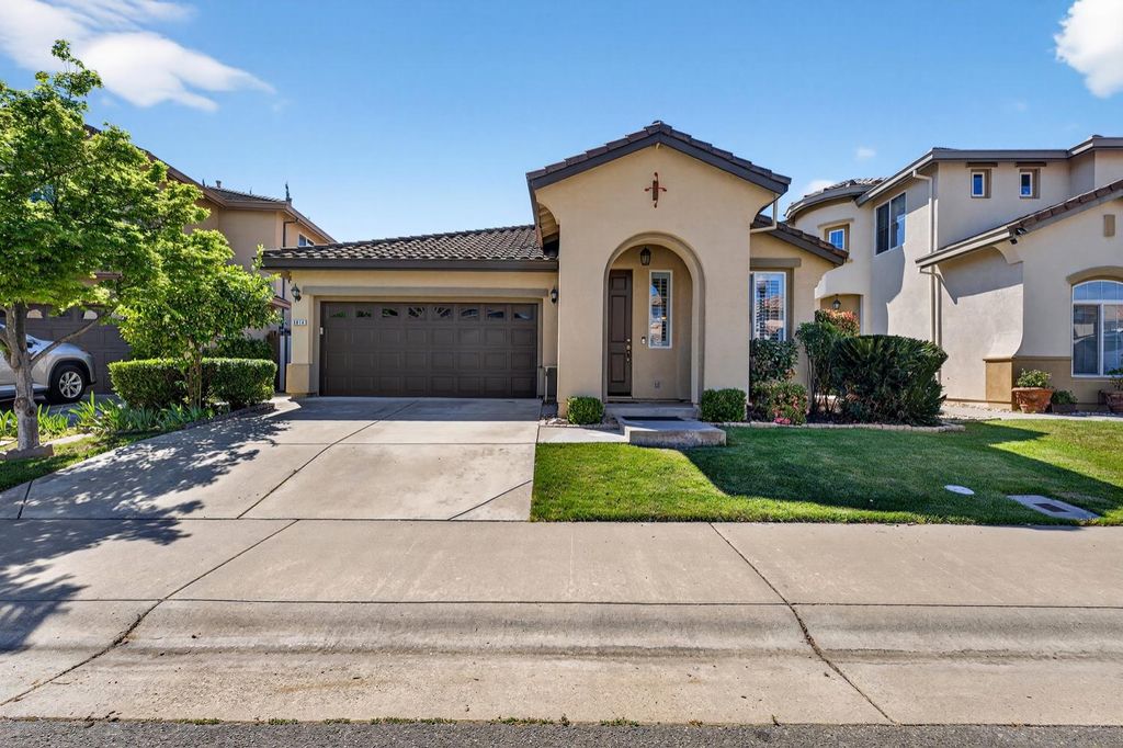 Photo of 3014 Great Egret Way, Sacramento, CA 95834 (MLS # 226033470)