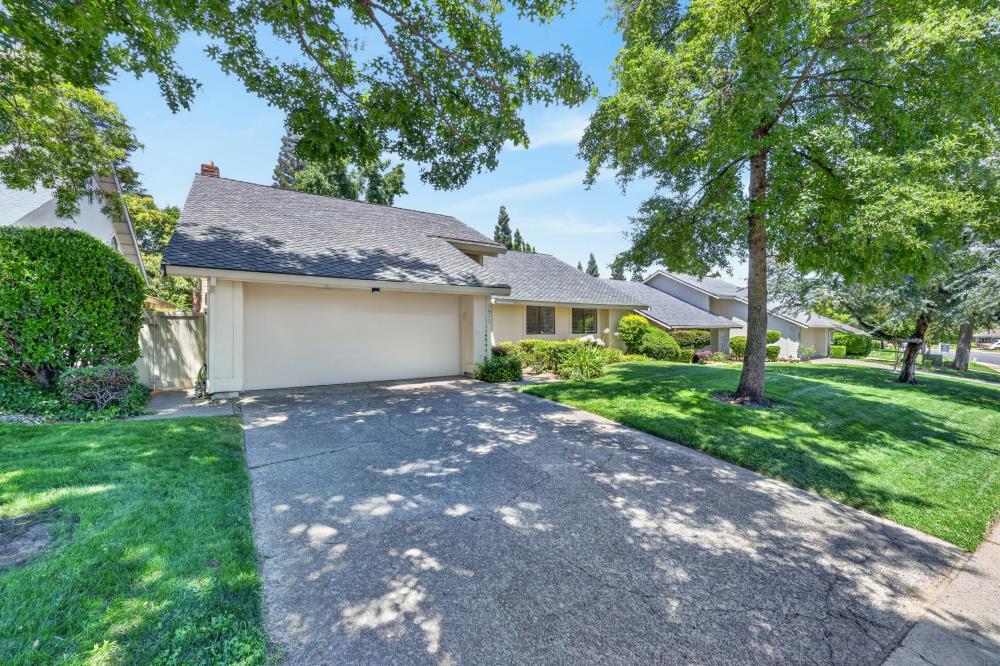 7917 Wildridge