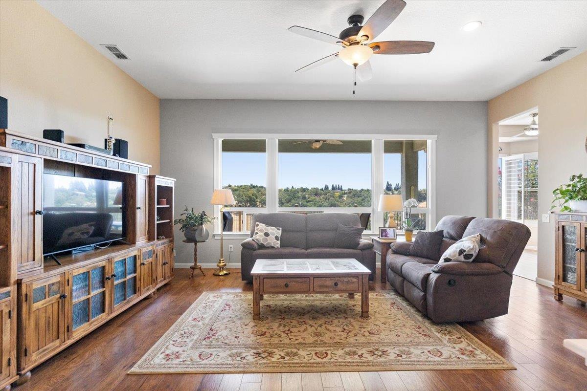 4544 Scenic Drive