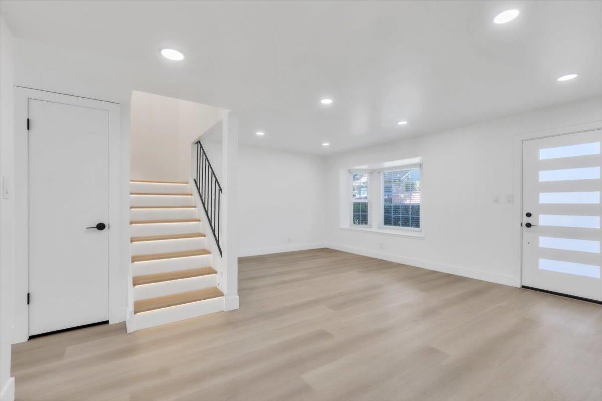 4032 Oak Villa Circle