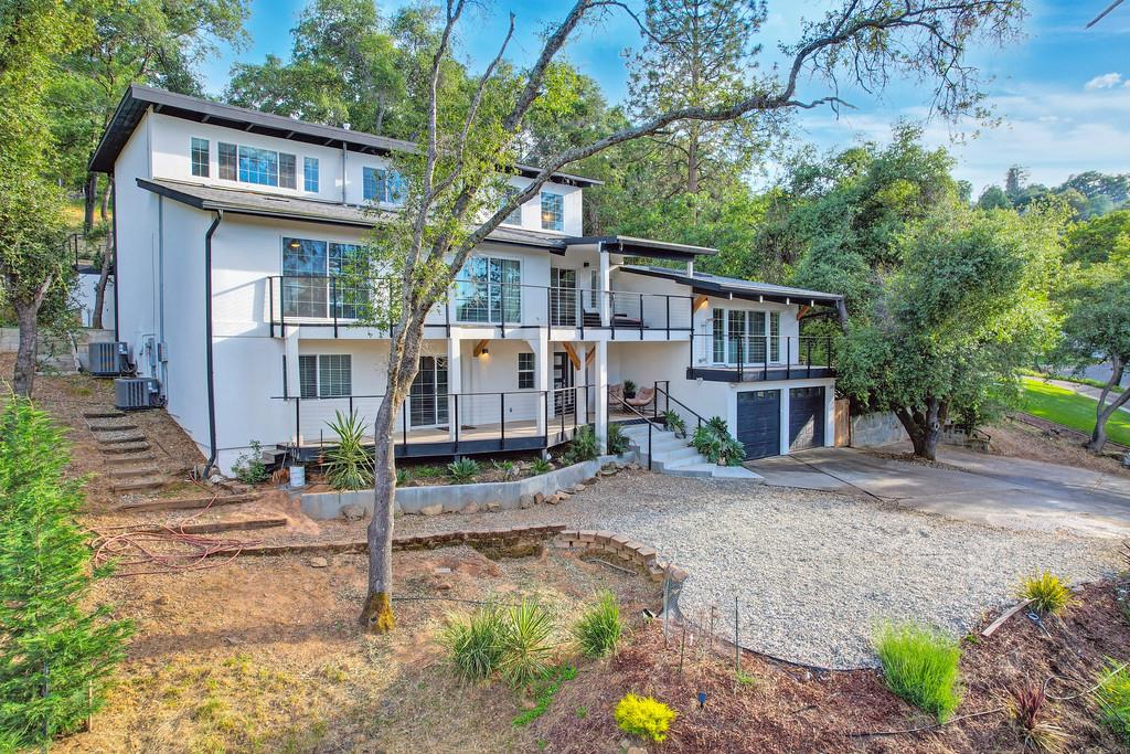 592 Torero Way