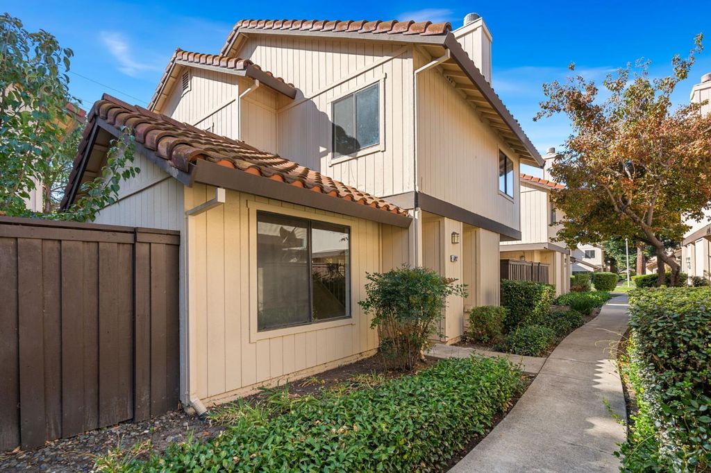 Photo of 6892 Calvine Road, Sacramento, CA 95823 (MLS # 226005685)