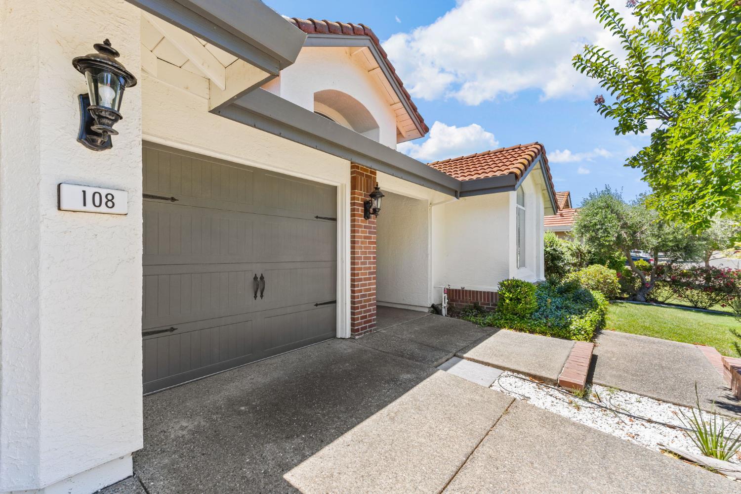 108 Burwood Way