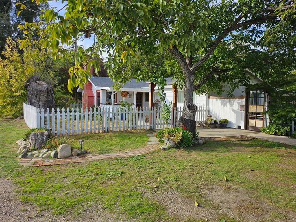 Photo of 177 Higgins Ave, Gridley, CA 95948 (MLS # 225143478)
