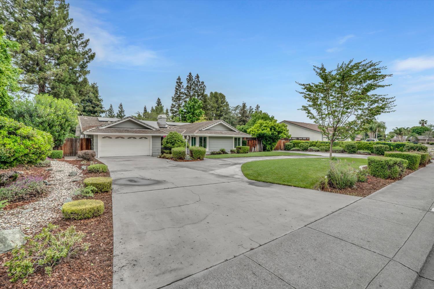 455 Loma Verde Drive