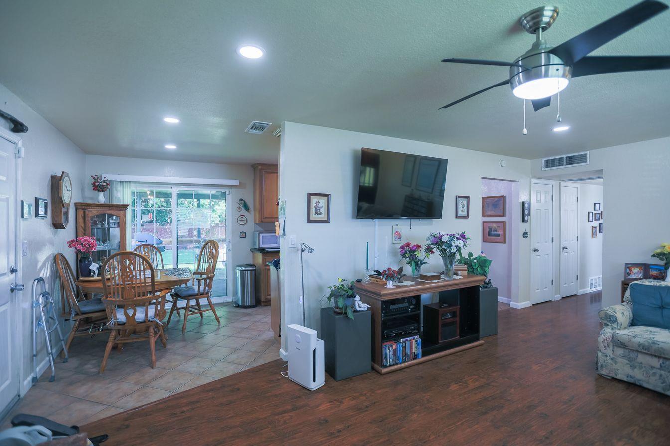 1269 Crest Drive