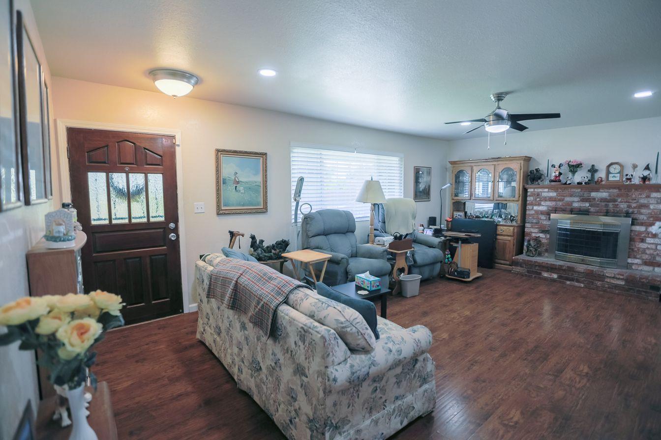 1269 Crest Drive