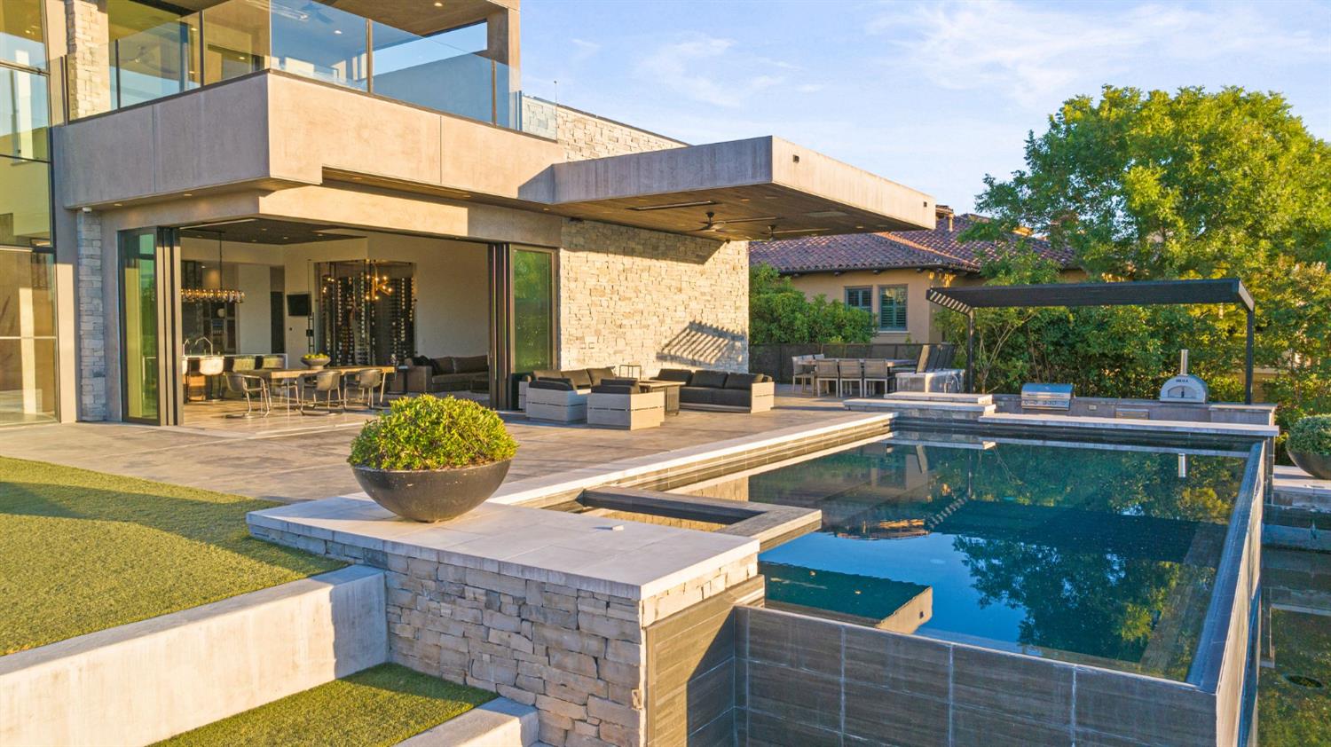 4573 Greenview Drive