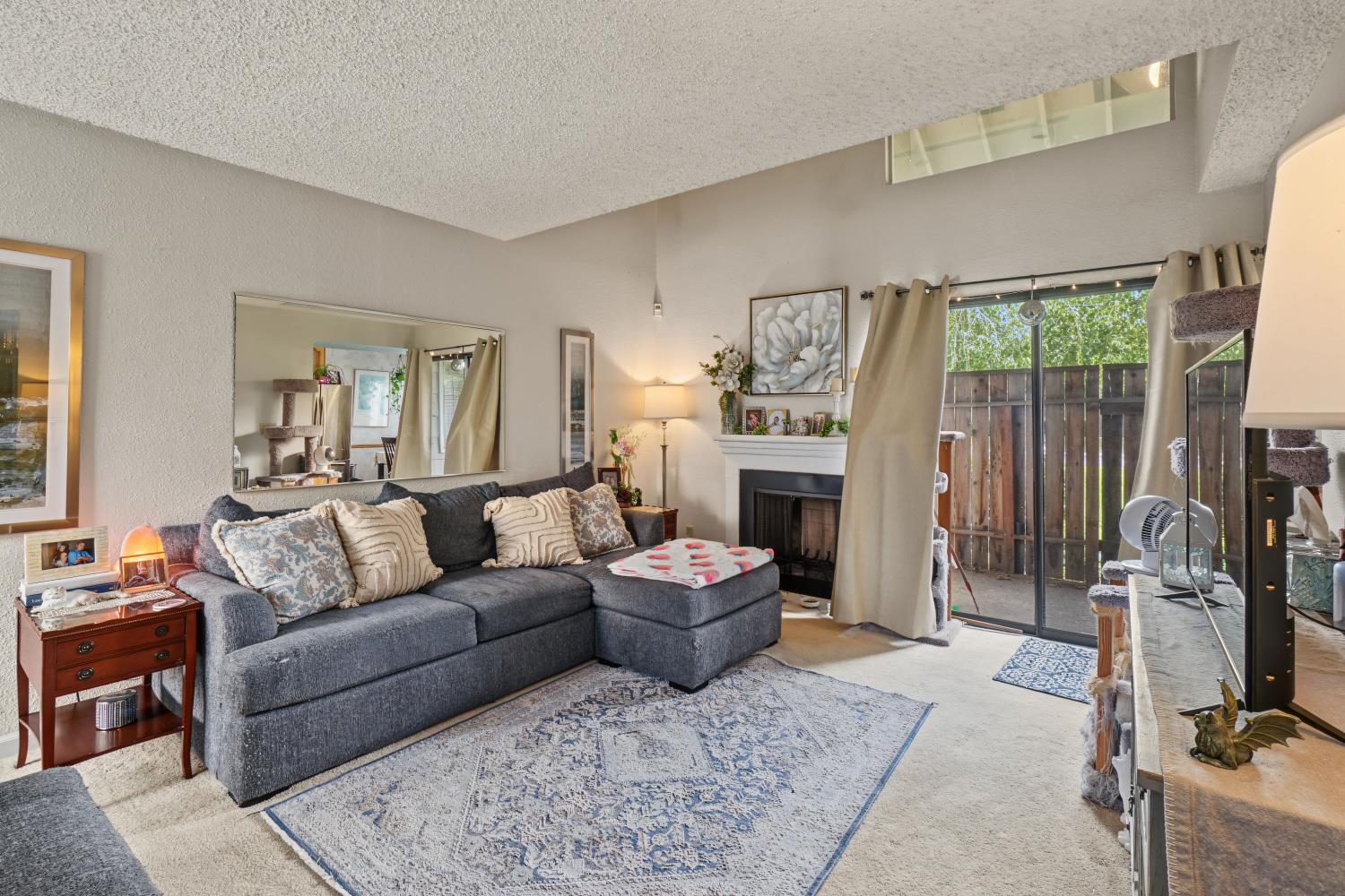 6060 Gloria Drive 14