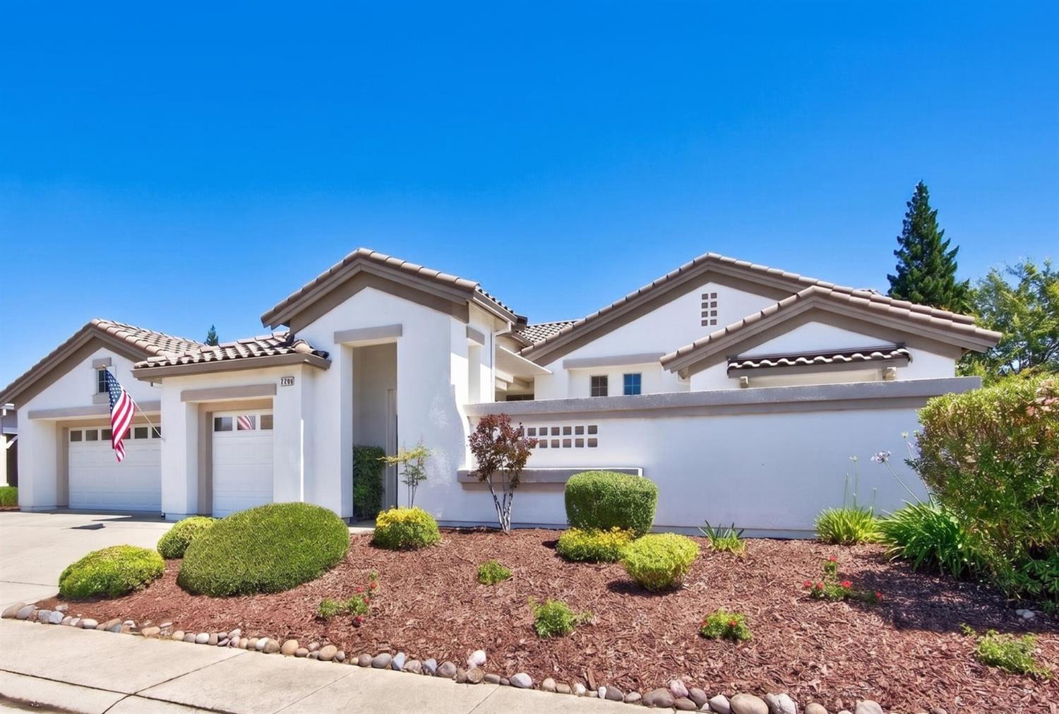 2209 Lamplight Lane