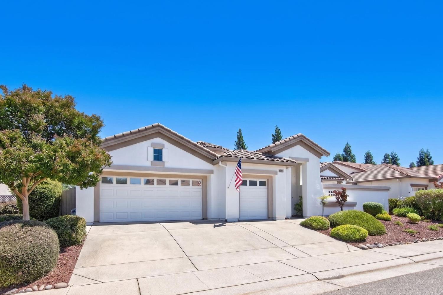 2209 Lamplight Lane