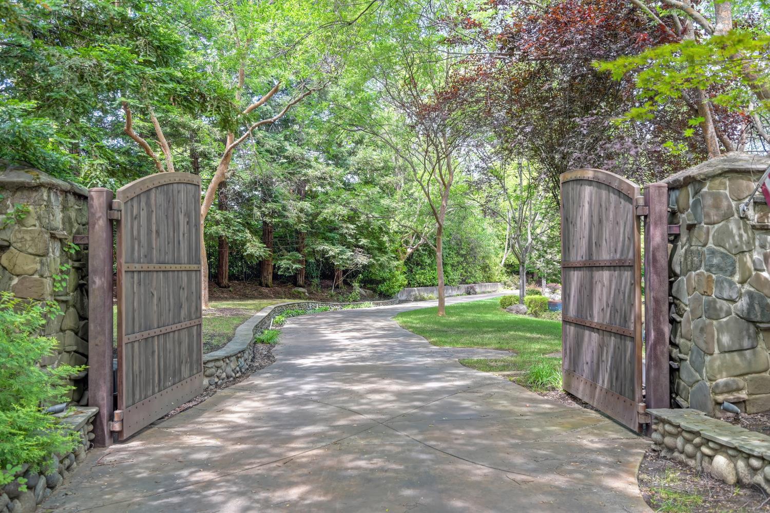 5183 Chelshire Downs Road