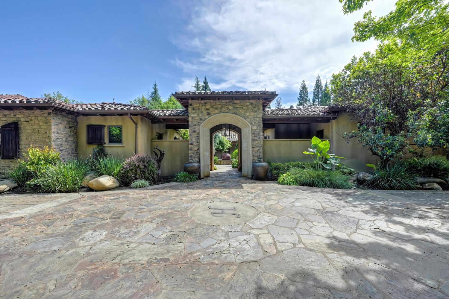 5183 Chelshire Downs Road