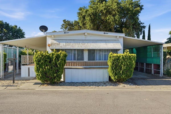 10780 N HIGHWAY 99 SPC 35, STOCKTON, CA 95212 - Image 92c40752c70d11e6822005aeebcddd17/2948645816