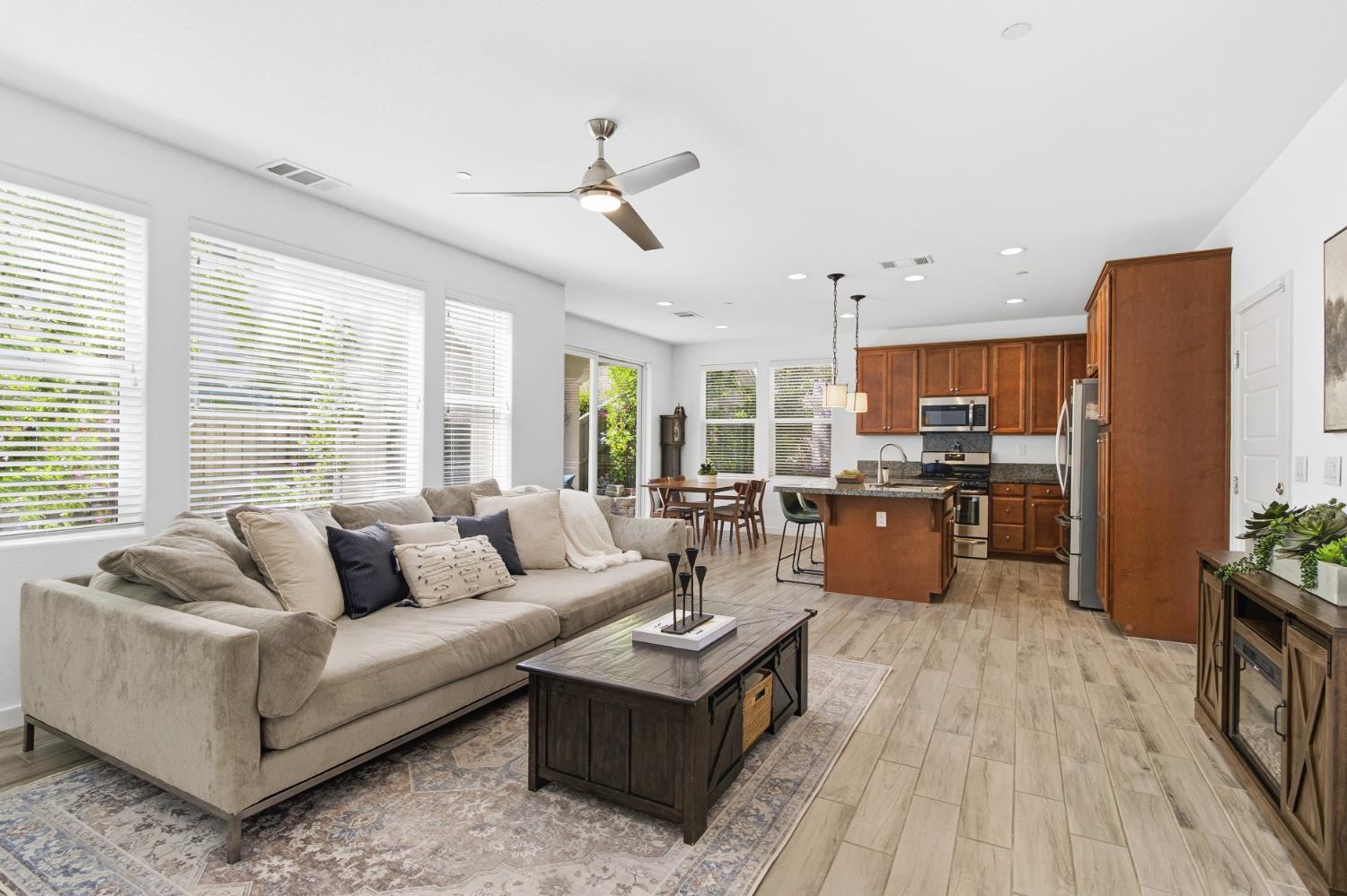 3341 Forney Way