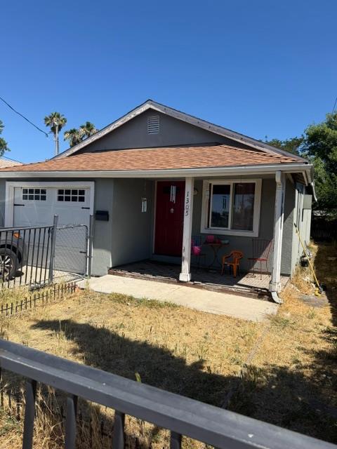 1305 Grand Avenue