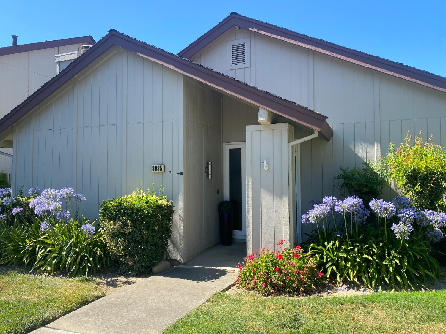 3085 Swallows Nest Drive