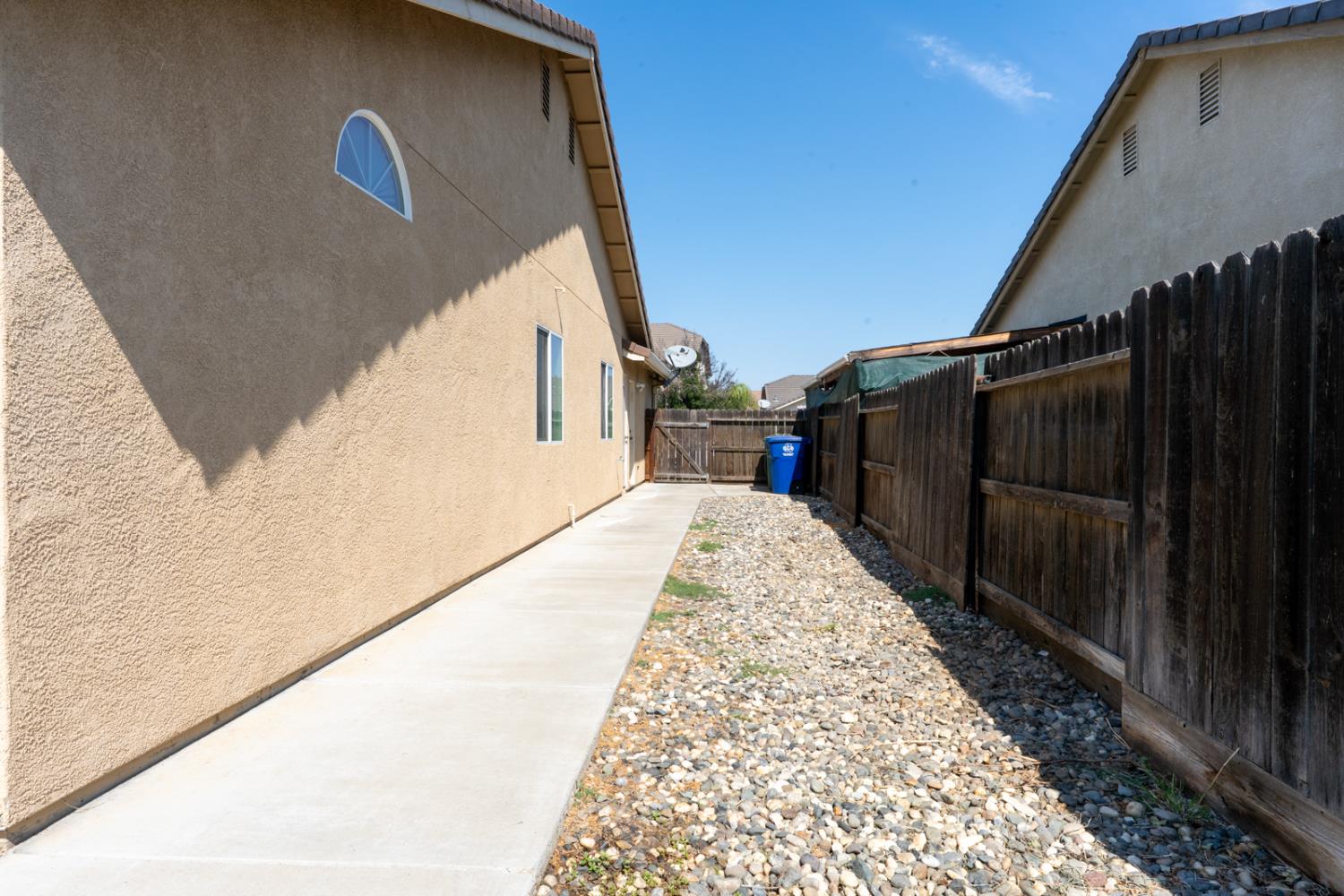 Los Banos, California 93635, United States, 4 Bedrooms Bedrooms, ,2 BathroomsBathrooms,Residential,Active,197923